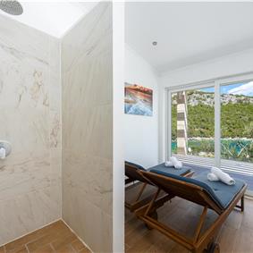 Luxury 5 Bedroom Beachfront Villa near Dubrovnik, Sleeps 11-12